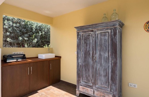Willemstad House | Holiday house Willemstad for 1 - 7 persons with 3 bedrooms - Holiday house
