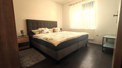 Sikirevci Apartment | Holiday house with a big garden and free parking