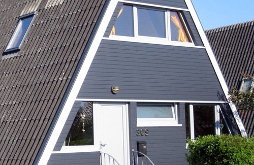 Damp House | Holiday house with modern and new equipment, for families, near the beach, WiFi
