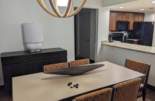 North Scottsdale Villa | Holiday Inn Club Resort next to Waste Management Phoenix Open Scottsdale Az.