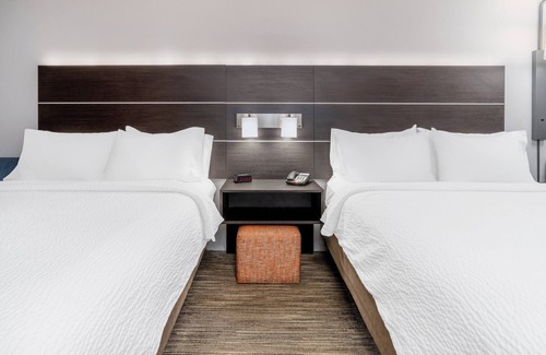 Colorado Springs Hotel | Holiday Inn Express & Suites Colorado Springs AFA Northgate by IHG