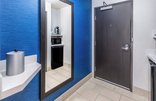 Colorado Springs Hotel | Holiday Inn Express & Suites Colorado Springs AFA Northgate by IHG