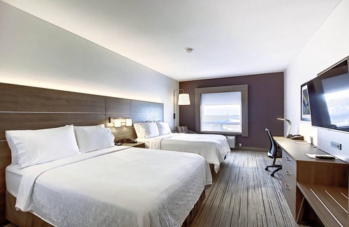 Calgary Hotel | Holiday Inn Express Airport-Calgary by IHG