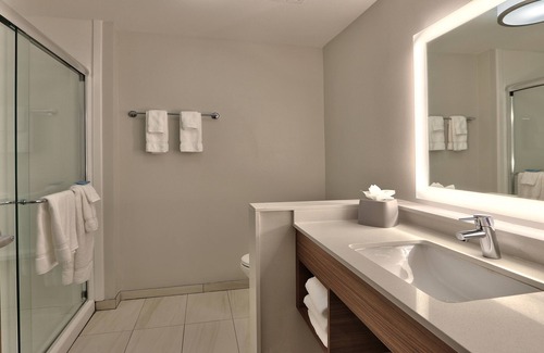 Broomfield Hotel | Holiday Inn Express and Suites Broomfield by IHG