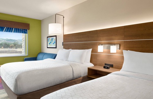 Ukiah Hotel | Holiday Inn Express and Suites Ukiah by IHG