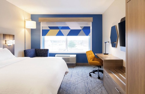 Downtown Baltimore Hotel | Holiday Inn Express Baltimore At The Stadiums by IHG