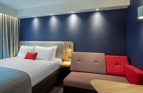 Cambourne Hotel | Holiday Inn Express Cambridge West - Cambourne by IHG