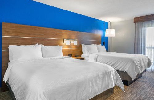 Caloosahatchee Hotel | Holiday Inn Express Cape Coral-Fort Myers Area by IHG