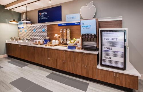 Chesapeake Hotel | Holiday Inn Express Chesapeake - Norfolk by IHG