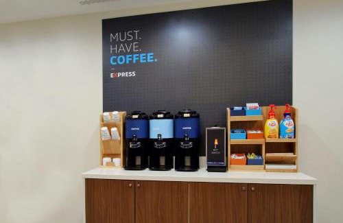 Danville Hotel | Holiday Inn Express Danville by IHG