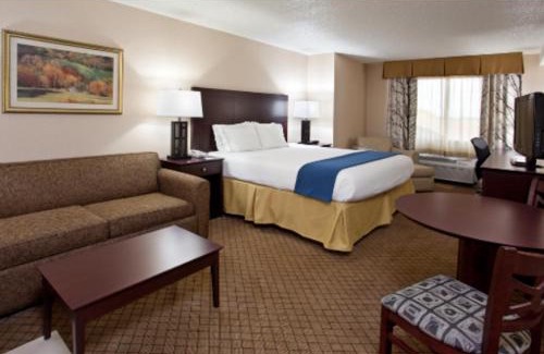 Mercer Hotel | Holiday Inn Express Grove City - Premium Outlet Mall by IHG