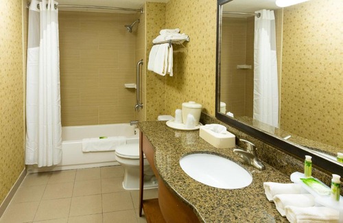 Northside Hotel | Holiday Inn Express Hotel & Suites Jacksonville Airport by IHG