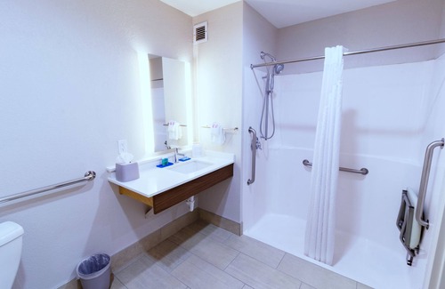 Crestview Hotel | Holiday Inn Express Hotel & Suites Crestview by IHG