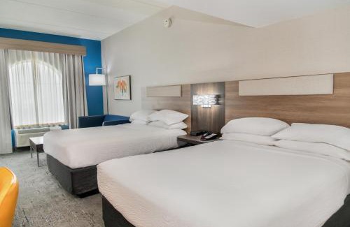 South Side Flats Hotel | Holiday Inn Express Hotel & Suites Pittsburgh-South Side by IHG