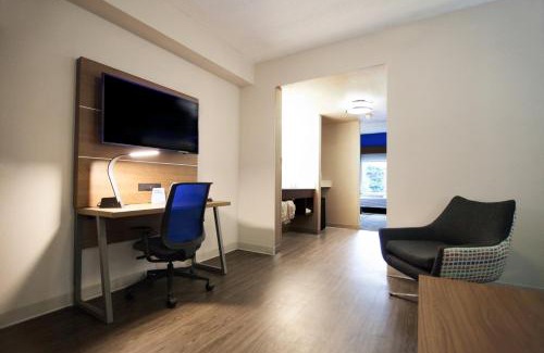 Brentwood Hotel | Holiday Inn Express Hotel & Suites Nashville Brentwood 65S