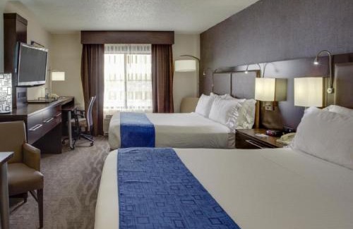 Carlstadt Hotel | Holiday Inn Express Hotel & Suites Meadowlands Area by IHG