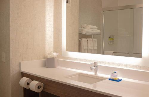 Livermore Hotel | Holiday Inn Express Hotel & Suites Livermore by IHG