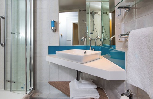Hammersmith Hotel | Holiday Inn Express London Hammersmith by IHG