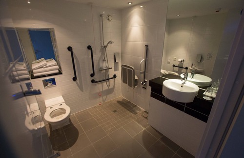 Stratford and New Town Hotel | Holiday Inn Express London - Stratford by IHG