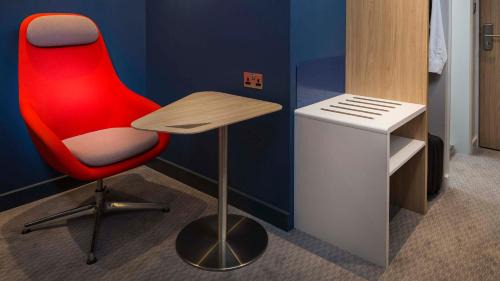 Trafford Hotel | Holiday Inn Express - Manchester - TRAFFORDCITY by IHG