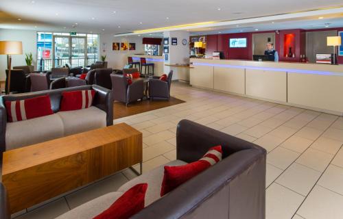 Salford Hotel | Holiday Inn Express Manchester - Salford Quays by IHG