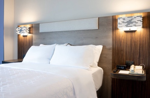 Ciudad Satelite Hotel | Holiday Inn Express Mexico City Satelite by IHG