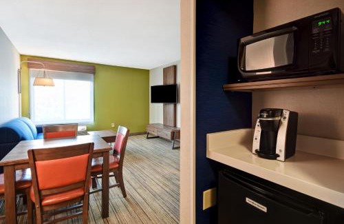 Middletown Hotel | Holiday Inn Express Newport North - Middletown by IHG