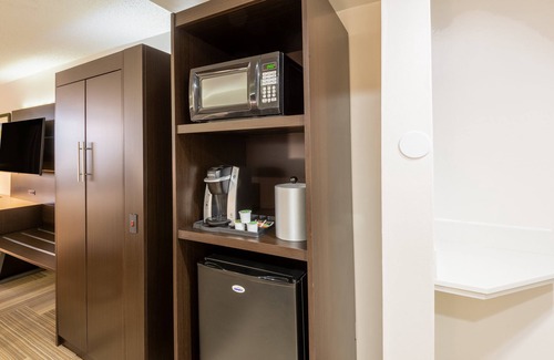 Bensalem Hotel | Holiday Inn Express Philadelphia NE - Bensalem by IHG