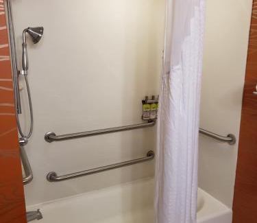 Brandermill Hotel | Holiday Inn Express Richmond-Brandermill-Hull Street by IHG