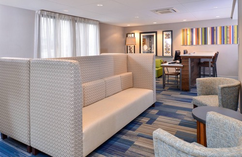 Rochester Hotel | Holiday Inn Express Rochester - University Area by IHG