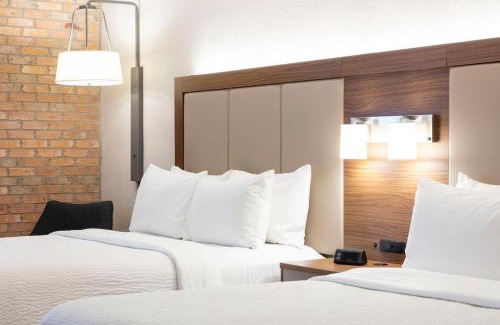 Crownhill Park Hotel | Holiday Inn Express - San Antonio Airport by IHG