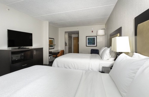 Northside Hotel | Holiday Inn Express & Suites Jacksonville Airport by IHG