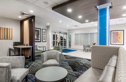 Punta Gorda Hotel | Holiday Inn Express & Suites - Punta Gorda by IHG