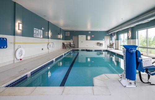 Allen Park Hotel | Holiday Inn Express & Suites Allen Park by IHG
