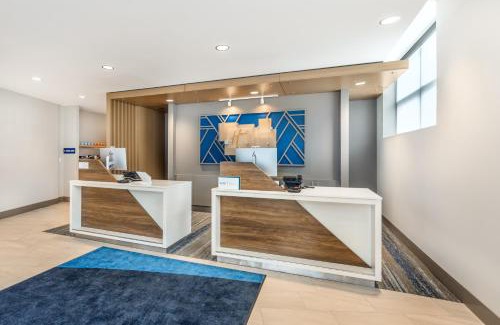 West End Hotel | Holiday Inn Express & Suites Nashville West End - Univ Area by IHG