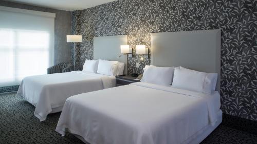 Downtown Queretaro Hotel | Holiday Inn Express & Suites Queretaro by IHG