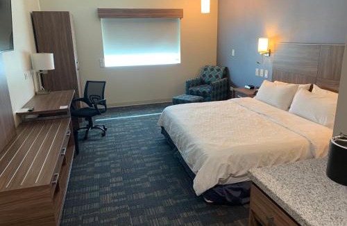 Mexicali Hotel | Holiday Inn Express & Suites Mexicali by IHG