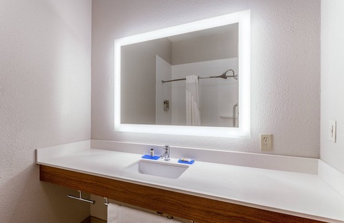 O'Fallon Hotel | Holiday Inn Express & Suites - O'Fallon/Shiloh by IHG