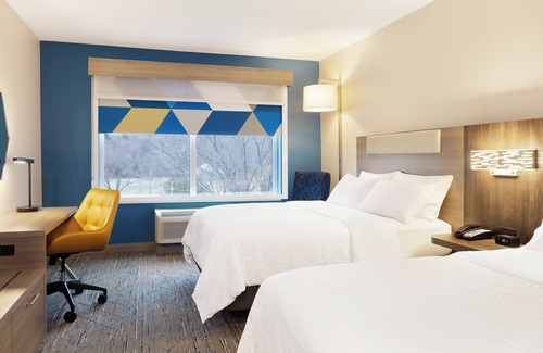 Normal Hotel | Holiday Inn Express & Suites Bloomington - Normal by IHG