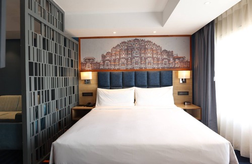 Jaipur Hotel | Holiday Inn Express & Suites Jaipur Gopalpura by IHG