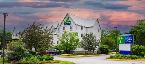 Lincoln Hotel | Holiday Inn Express & Suites - Lincoln East - White Mountains by IHG