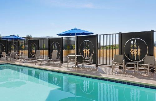 Ukiah Hotel | Holiday Inn Express & Suites - Ukiah by IHG