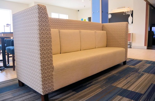 Abilene Hotel | Holiday Inn Express & Suites by IHG