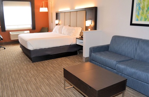 Abilene Hotel | Holiday Inn Express & Suites by IHG