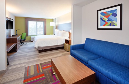 Clovis Hotel | Holiday Inn Express & Suites Clovis-Fresno Area by IHG