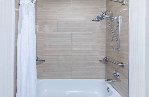 Jacinto City Hotel | Holiday Inn Express & Suites Houston East, by IHG