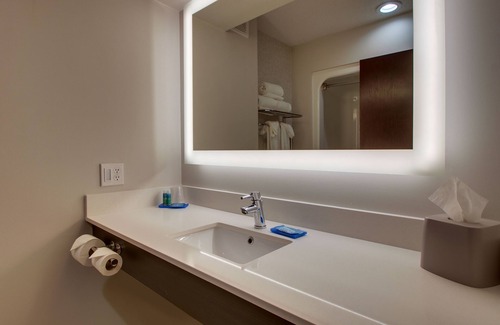 Lebanon Hotel | Holiday Inn Express & Suites Lebanon by IHG
