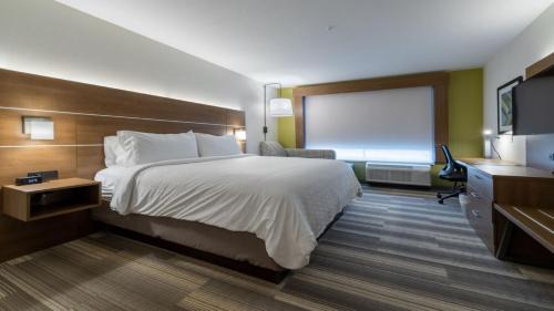 Marion Hotel | Holiday Inn Express & Suites - Marion by IHG
