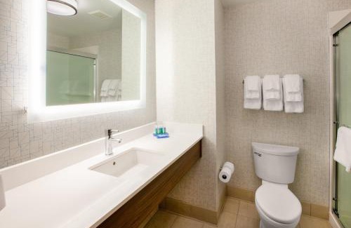 Miramar Hotel | Holiday Inn Express & Suites - Miramar by IHG