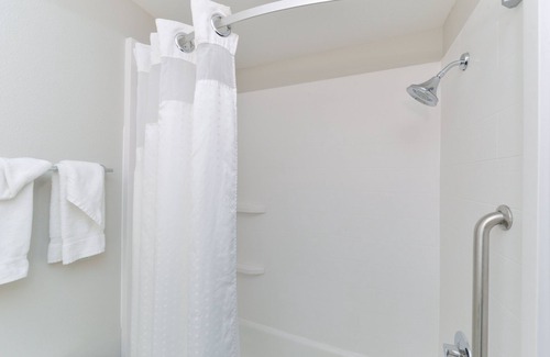 Pueblo Hotel | Holiday Inn Express & Suites Pueblo North by IHG
